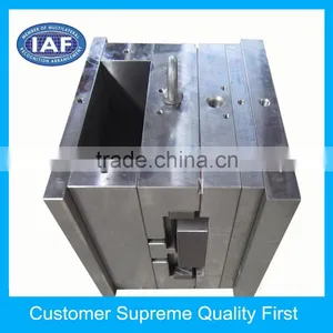 Custom Plastic Injection Mold Manufacturer for Round Cover thumbnail-3