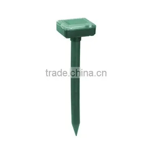 Platsic Solar Garden Mouse Repeller thumbnail-3