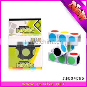 Hot Selling Plastic Cube thumbnail-2