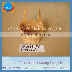 Small Hanging Wood Chip Baskets With Handle thumbnail-1