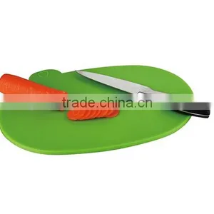 Best Sell 4pcs Plastic Oval Chopping Block 8mm Cutting Board Set With ABS Stand thumbnail-3
