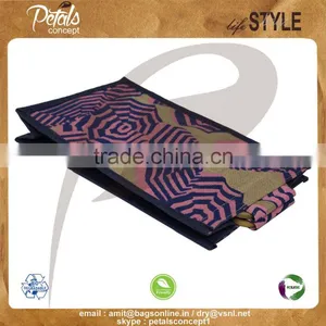 PP Laminated Jute Two Bottle Wine Bag With Window & With Wooden Cane Handle With Inside Partition thumbnail-6
