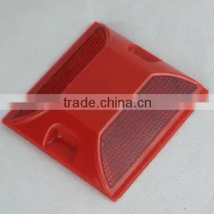 Plastic Road Stud thumbnail-1