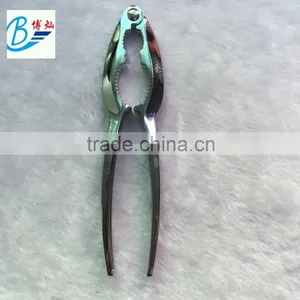 High-quality Zinc Alloy Nut Cracker Lovelly Nut Cracker thumbnail-1