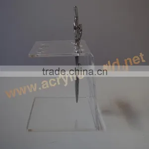Acrylic Scissor Holder thumbnail-1