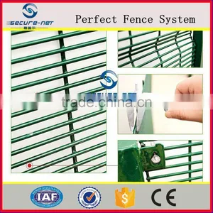 Made in China 358 High Security Anti-climb Wire Mesh Fencing thumbnail-4