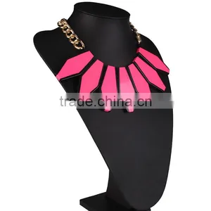 2016 Europe and the United States Multiple Hot Pink Color Arcylic Geometric Pendant Necklace thumbnail-2