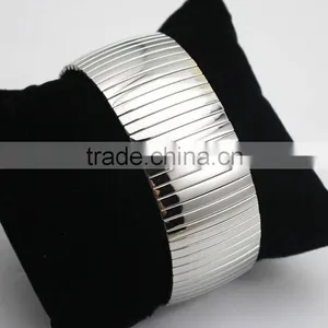 High Polished Silver Stretchy Claw Chain Elastic Stainless Steel Bracelet thumbnail-1