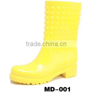 Women Fashion Clear PVC Rain Boots MD-001 thumbnail-1