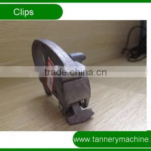 Small Size Cast Aluminium Toggling Machine Clips thumbnail-1