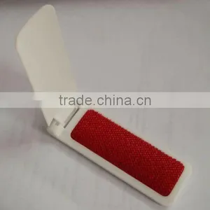 Plastic Foldable Travel Lint Remover Pocket Clothes Lint Brush thumbnail-1