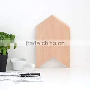 WOODEN CHOPPING BOARD thumbnail-2