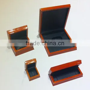 Premium Wooden Ring/Watch/bangle/Bracelet/Pendant/Necklace/Earring Jewelry Box thumbnail-2