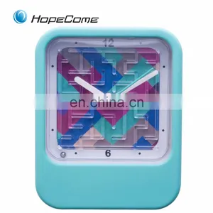 Square Quartz Table Plastic Desk Clock thumbnail-4