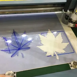 China Kaemi Acrylic Apparel Template Digital Cutter Cutting Plotters Flatbed Garment Cutter thumbnail-1