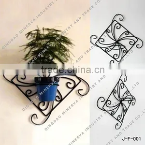 Metal Wall Flower Holder thumbnail-1