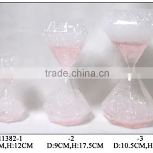 Pink Diamond-shaped Bubble Hourglass thumbnail-1