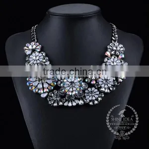 High Quality Vintage Rhinestone Flower Chunky Statement Necklace Tin Alloy Fashion Women Pendant Necklace 6390057 thumbnail-1