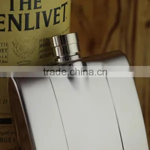 New Design Remy Martin Brandy Hip Flask 5oz thumbnail-3