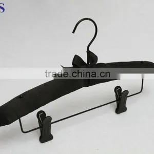 Black Color Popular Fabric Clips Hanger thumbnail-1