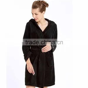 Women's Sleepwear 100% Polyester Coral Fleece Bathrobe With OEM Service thumbnail-1
