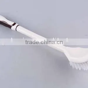 Curved Plastic Cleaning Brush thumbnail-1