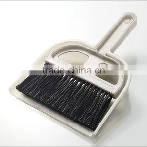 Popular Mini Dust Pan and Brush Broom Set DL7001 thumbnail-1