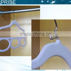 Valuable Plastic Expandable Clothes Hanger thumbnail-2