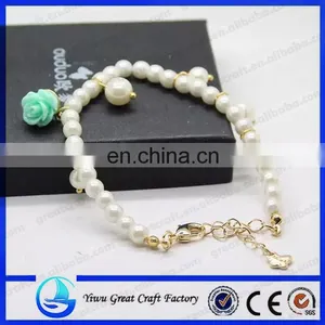 Pearl Hand Chain Bracelet Plastic Pendants Chain thumbnail-6