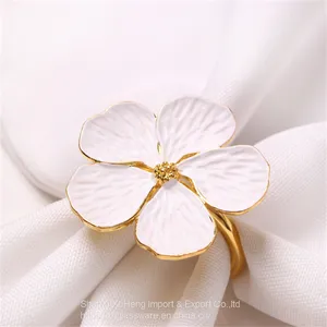 Wholesale White Flower Napkin Rings Table Decoration Reusable Metal Napkin Rings Wedding Party thumbnail-1