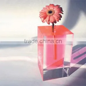 New Designed Custom Acrylic Flower Vase thumbnail-1