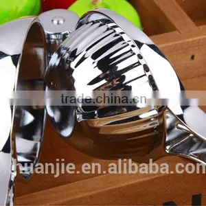 Private Label Home Use Lemon and Lime Squeezer thumbnail-2