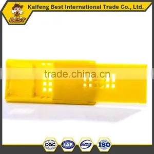 Yellow Plastic Bee Queen Cage for Beekeepung Equipment thumbnail-6
