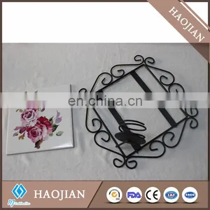 Pretty Wrought Iron Candle Holder thumbnail-3