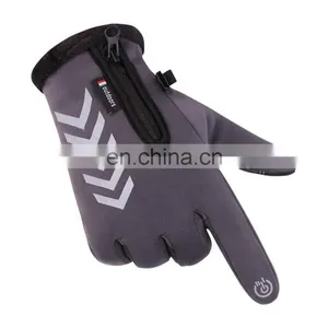 Wholesale Waterproof Gray Neoprene Fabric With Touchscreen Fingers Outdoor Sport Diving Protective Glove thumbnail-3