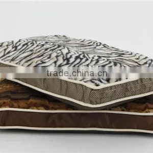 Wild Animal Pattern Plush for Indoor &Outdoor Use Pet Bed thumbnail-1