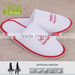 Low Price One Color Embroidery Logo Wholesale Hotel Disposable Slipper thumbnail-1