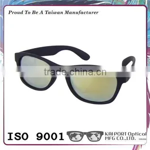 Popular Sell Style Light pc Material Soft Touched Rubber Sunglasses With Mirror thumbnail-1