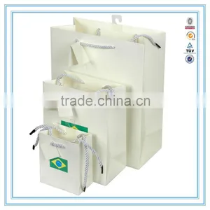 China Custom White Luxury Paper Bag & Brand Paper Bag Printing Logo With Handles thumbnail-3