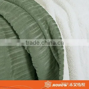100% Polyester Polar Fleece Blanket 500GSM thumbnail-1
