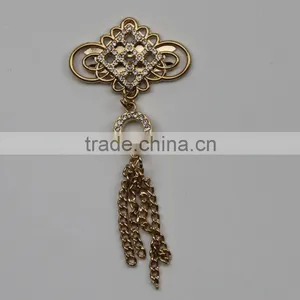 Chinese Knot Zinc Alloy Custom Rhinestone Cheap Crystal Metal Flower Brooch thumbnail-1