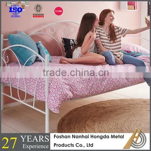 Metal White Daybeds for Sale thumbnail-1