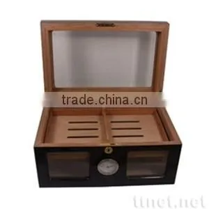 Wooden Cigar Box thumbnail-1