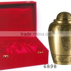 Cremation Urn in Velvet Box thumbnail-1