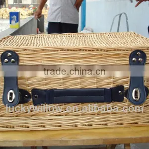 Wicker Fruit Basket With Lid thumbnail-1