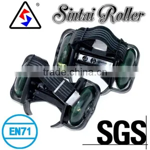 Funny Children ' s Wholesale Four Wheel Led Flashing Roller Skate for Kids thumbnail-1