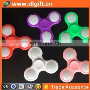 European Best Selling Adult Toy Plastic Funny Led Hand Solar Light Spinner thumbnail-4