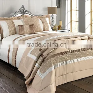 Patchwork Quilted Lace Comforter thumbnail-6