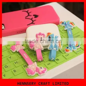 Customized Shape and Logo Soft Pvc Rubber Wire Rope Winder thumbnail-1