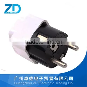 World Travel Adapter thumbnail-2